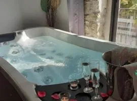Le Mas Romantique avec Jacuzzi et Sauna privé