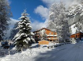 Typically Swiss Hotel Ermitage, hotel in Kandersteg