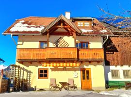 Sonnenchalet Neusess, hotel Mauterndorfban