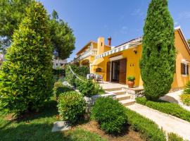 Apartment Stana-1 by Interhome, hotel i Diklo