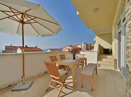 Apartment Cvit 2 by Interhome