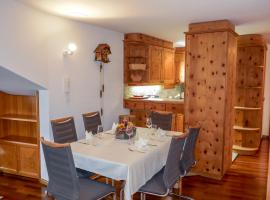 Apartment Chesa Polaschin E - E21 - Sils by Interhome, Ferienunterkunft in Sils im Engadin