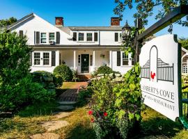 Lambert's Cove Inn & Resort: West Tisbury şehrinde bir otel