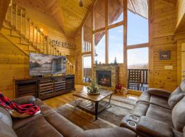 Orso's Cabin~ Views~Location~Theater~Game Room~Hot Tub~5 KING beds, cottage in Sevierville