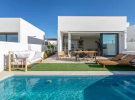 Casa de Cristal - Beautiful villa with private pool, 350m from beach, astonishing views