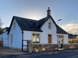 ISLAY House,Comfortable Home with private garden, Pencaitland, East Lothian, Scotland, Ferienunterkunft in Pencaitland