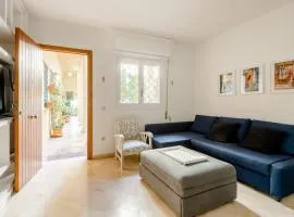 Cozy&quiet Apt in SanVicente st Andalusian patio