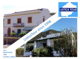 UsticaTour Apartments and Villas: Ustica'da bir otel