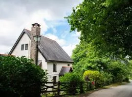 Charming Guest House in Cornish Countryside