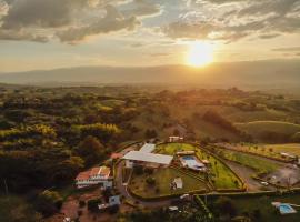 Hotel Finca Manantial Pereira, hôtel à Puerto Dagua