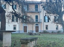 Villa Durando, poceni hotel v mestu Mondovì