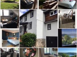 Group Haus Blick am Edersee 13P, hotel a Waldeck