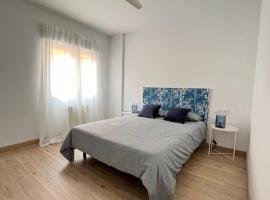 MGG - Apartamento Muelle, ξενοδοχείο κοντά σε Καθεδρικός Ναός San Juan Bautista, Αλμπαθέτε