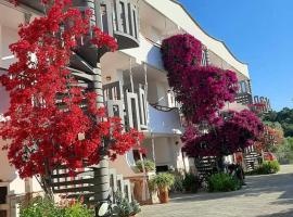 Residence Jolly: Peschici, Sfinalicchio Plajı yakınında bir otel