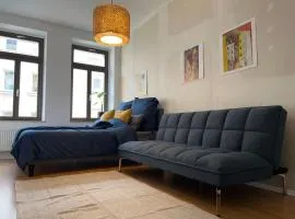 Stilvoller Altbau mit Balkon - 10 min to center