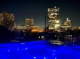 Clarendon Square, hotel cerca de Restaurante The Beehive, Boston