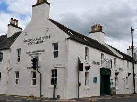 Gordon Arms Hotel, bed and breakfast en Fochabers