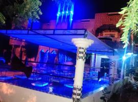 Djembe Bii Hotel Resto, hotel a Kaolack