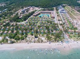 FLAT PRAIA DOS CARNEIROS - Eco Resort Praia dos Carneiros ao lado da Igrejinha, готель з парковкою у місті Rio Formoso