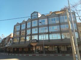 Hôtel chahrazad, hotel in Imouzzer Kandar