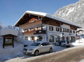 Gästehaus Angerer, hotel din Reit im Winkl