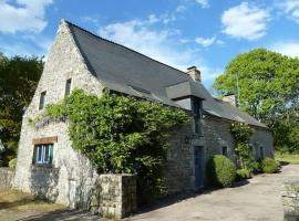 Spacious Longere,heated swimming pool, idyllic setting, Southern Brittany, FR, hotel Pluherlin városában