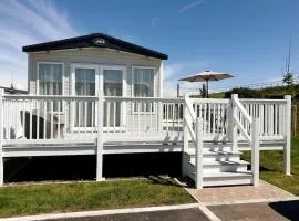 The Sea Breeze - 8 Berth Premium Caravan in Camber Sands