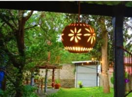 Tharurashmi Sea Pond villa & Surf Hostel - Hiriketiya, hotel v destinaci Hiriketiya