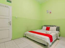 RedDoorz near Tugu Pramuka Cianjur, Hotel in Bojong 1
