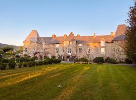 Le Château de la Roque Hôtels, hotel v destinaci Hébécrevon