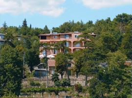 VILLA VOLOSKO with private parking and breakfast,seaview, villa à Volosko