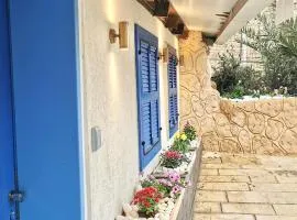 Stylish apartment with private parking by the marina