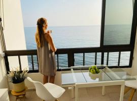 Beach Apartment 8 by SunHousesCanarias, hotel in Patalavaca