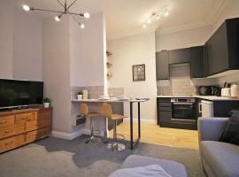 Lovely 1 Bed serviced apartment in Cambridgeshire, hotel v mestu Ely