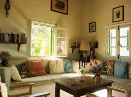 Katzilieris Country House