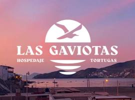 Hospedaje Las Gaviotas: Tortuga'da bir Oda ve Kahvaltı