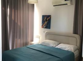 Sunny holiday by konnos – hotel w mieście Paralimni