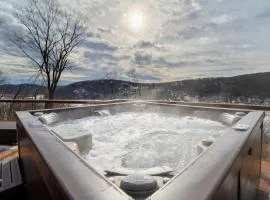 Exclusive High End Candlewood Lake retreat