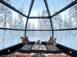 Aurora Queen Resort Igloos, hotel with parking in Saariselka