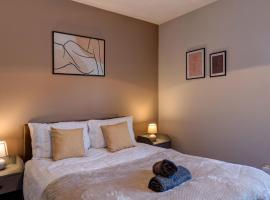Cosy 2 bed home CHESTERFIELD: Chesterfield şehrinde bir otel