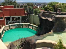 Los Naranjos Apart Hotel, hotell i Villa Carlos Paz