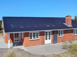 4 person holiday home in Fan, hotel en Fanø