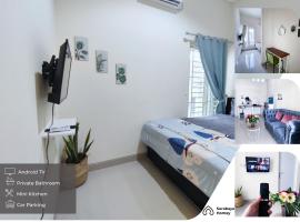 Surabaya Homey near Juanda Airport Syariah, sted med privat overnatting i Sedati