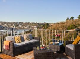 Port Side - Boutique Home with Outstanding River Views, hotell i Kingswear