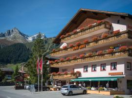 Hotel Mira, hotel near Gotthard Road Tunnel - North Portal, Sedrun