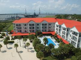 Harborside at Charleston Harbor Resort and Marina, hotell nära Patriots Point Naval Maritime Museum, Charleston