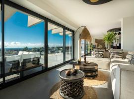 Large Boho Chic Apartment with Sea View and Spa at Oasis325 Estepona