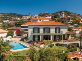 OurMadeira - Villa Vista Sol, grand traditional, hotel in São Gonçalo