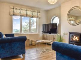 Nicosia House with sea views., hotel in Westward Ho