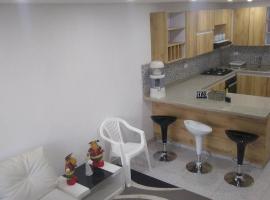 Apartamento acogedor para vacacionar o de trabajo, hótel í Rionegro